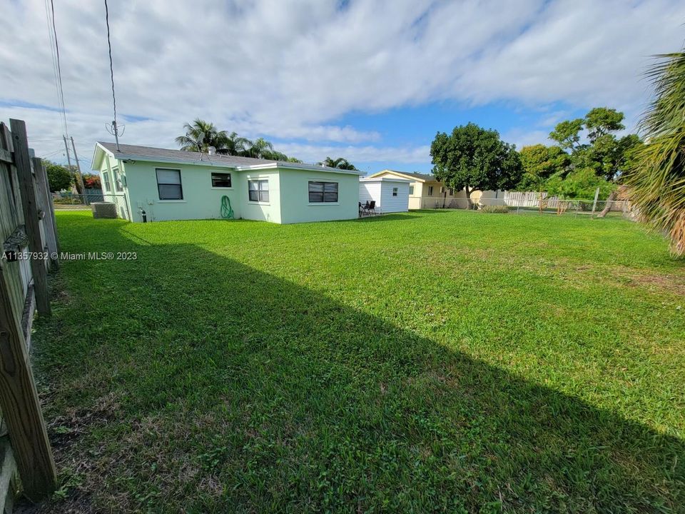 For Rent: $2,800 (3 beds, 2 baths, 1134 Square Feet)