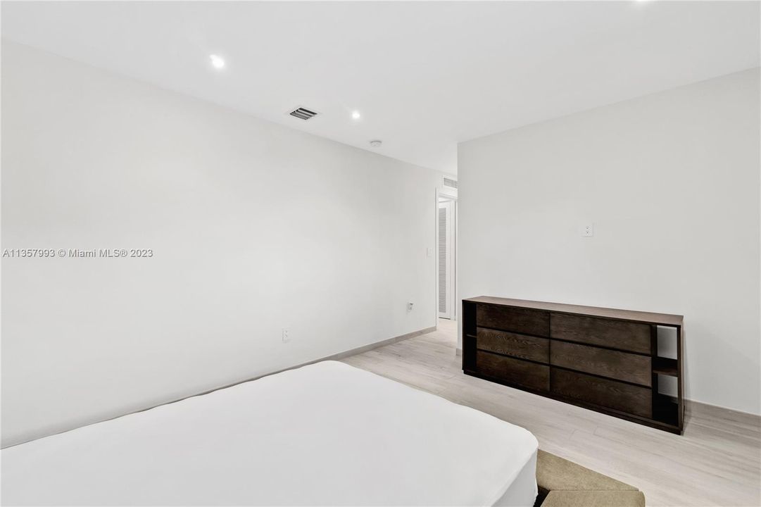 Недавно арендовано: $18,500 (4 спален, 3 ванн, 2807 Квадратных фут)