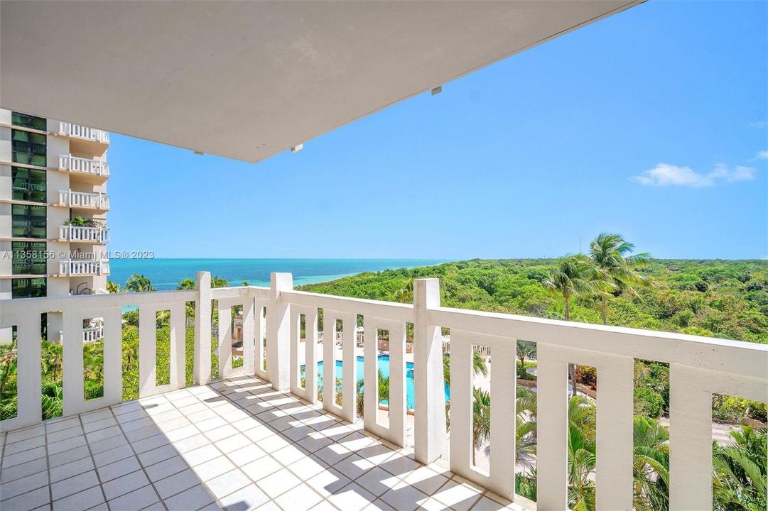 Recently Sold: $1,475,000 (2 beds, 2 baths, 1782 Square Feet)