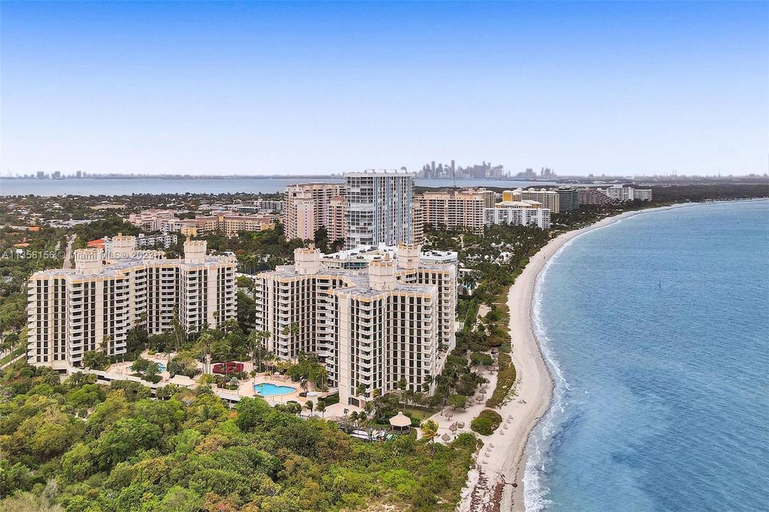 Recently Sold: $1,475,000 (2 beds, 2 baths, 1782 Square Feet)