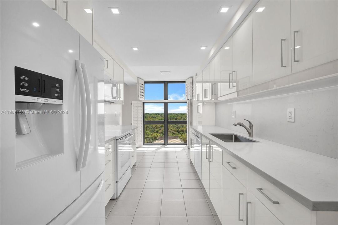 Recently Sold: $1,475,000 (2 beds, 2 baths, 1782 Square Feet)