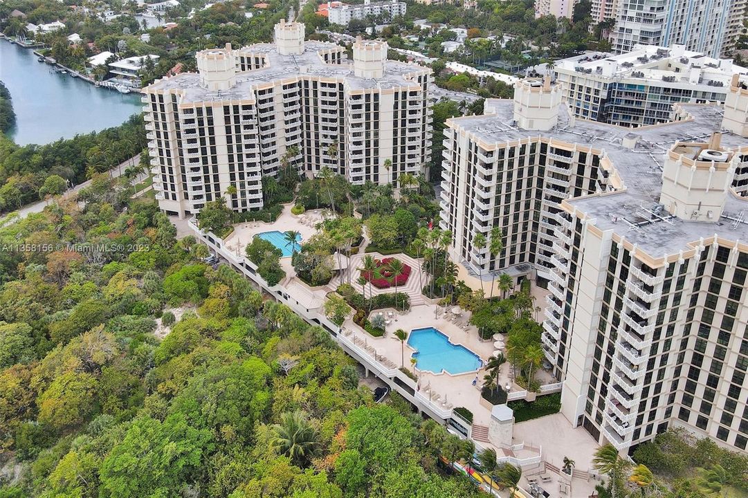 Recently Sold: $1,475,000 (2 beds, 2 baths, 1782 Square Feet)