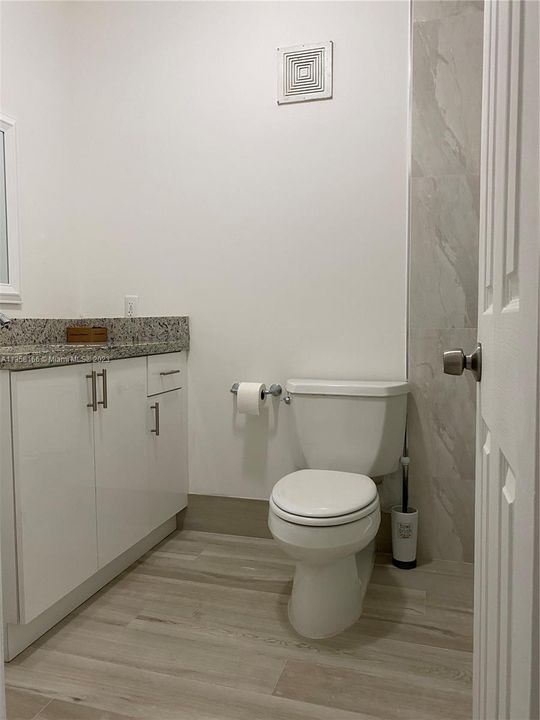 Recently Rented: $2,150 (2 beds, 1 baths, 1110 Square Feet)