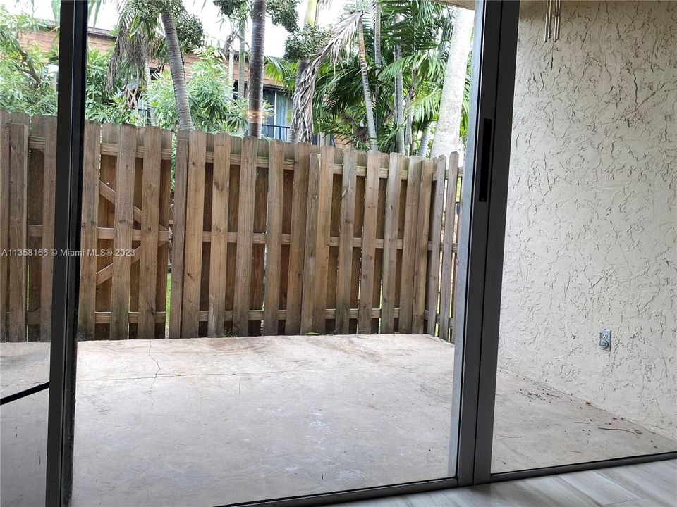 Recently Rented: $2,150 (2 beds, 1 baths, 1110 Square Feet)