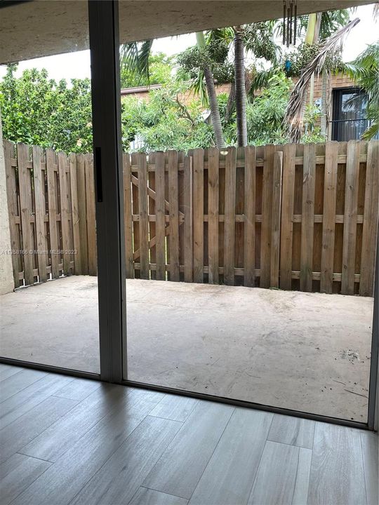 Recently Rented: $2,150 (2 beds, 1 baths, 1110 Square Feet)