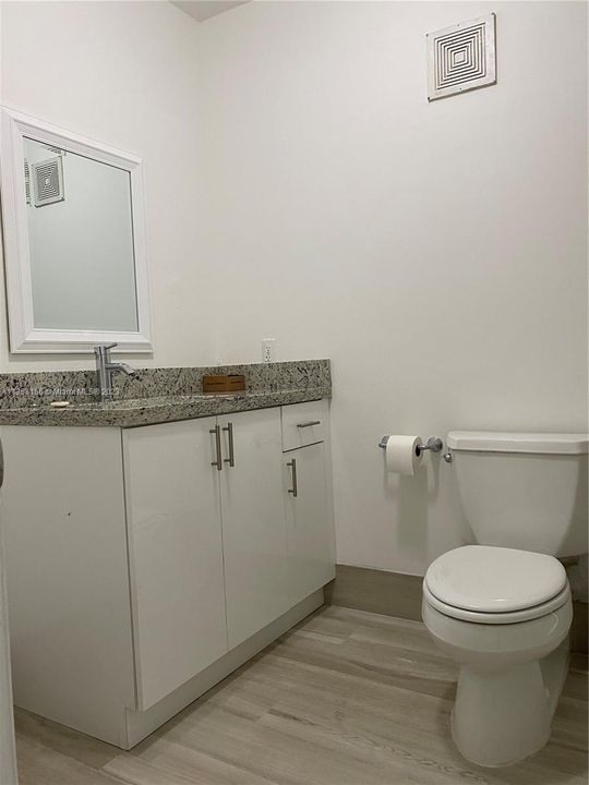 Recently Rented: $2,150 (2 beds, 1 baths, 1110 Square Feet)