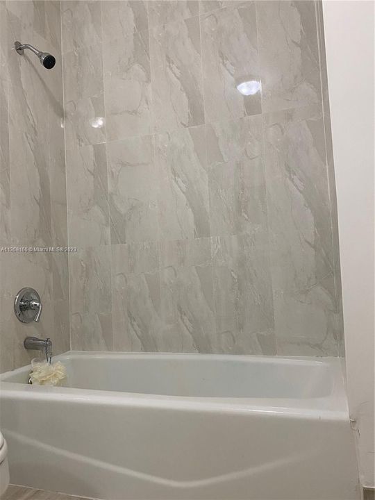 Recently Rented: $2,150 (2 beds, 1 baths, 1110 Square Feet)