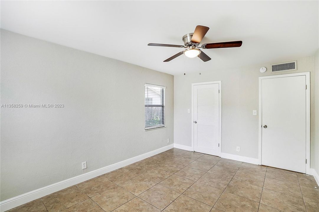 Recently Rented: $2,995 (3 beds, 2 baths, 1152 Square Feet)