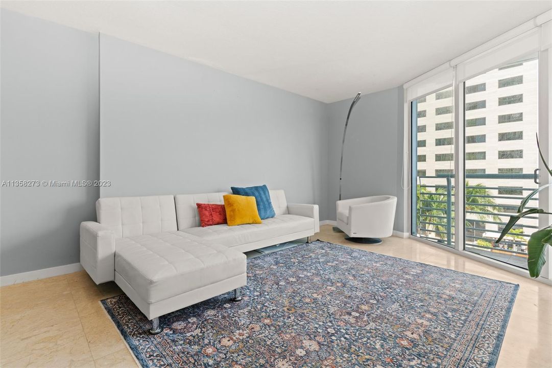 Recently Sold: $445,000 (1 beds, 1 baths, 846 Square Feet)