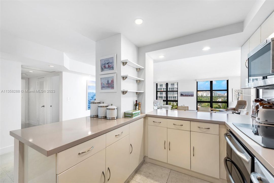 Recently Sold: $2,150,000 (3 beds, 2 baths, 1782 Square Feet)