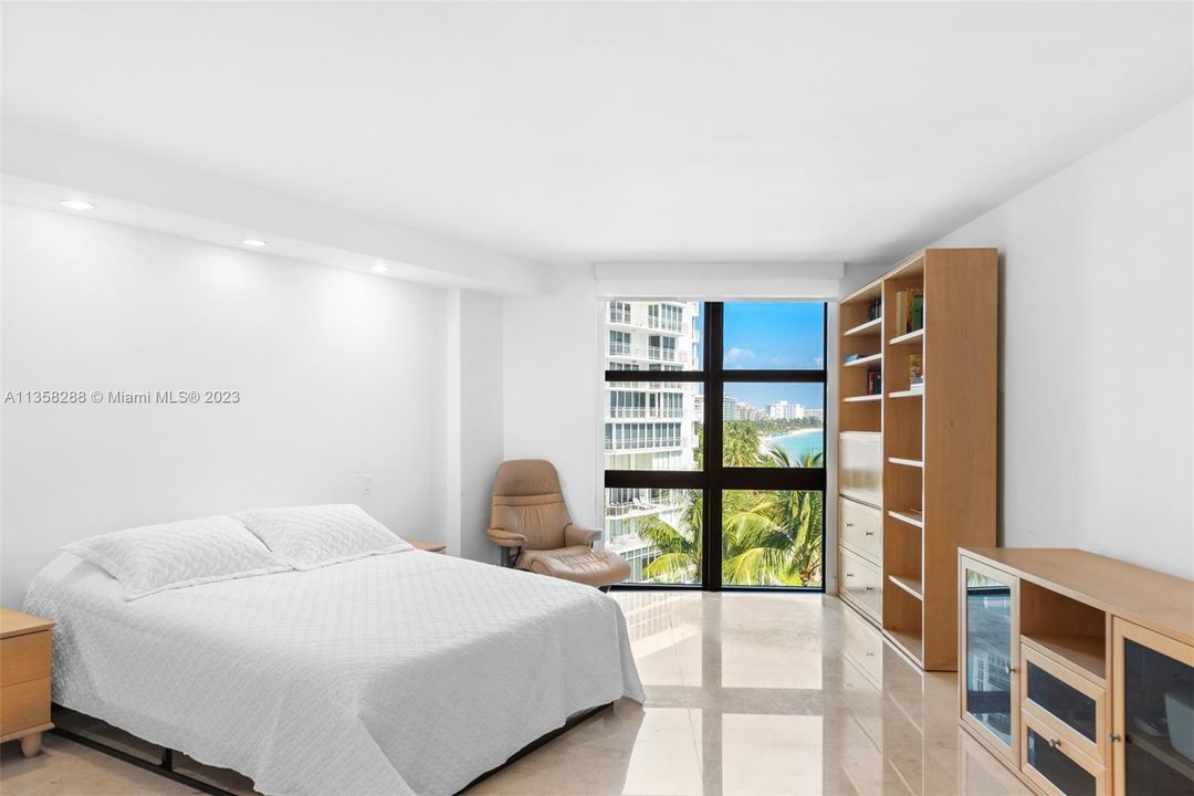 Recently Sold: $2,150,000 (3 beds, 2 baths, 1782 Square Feet)