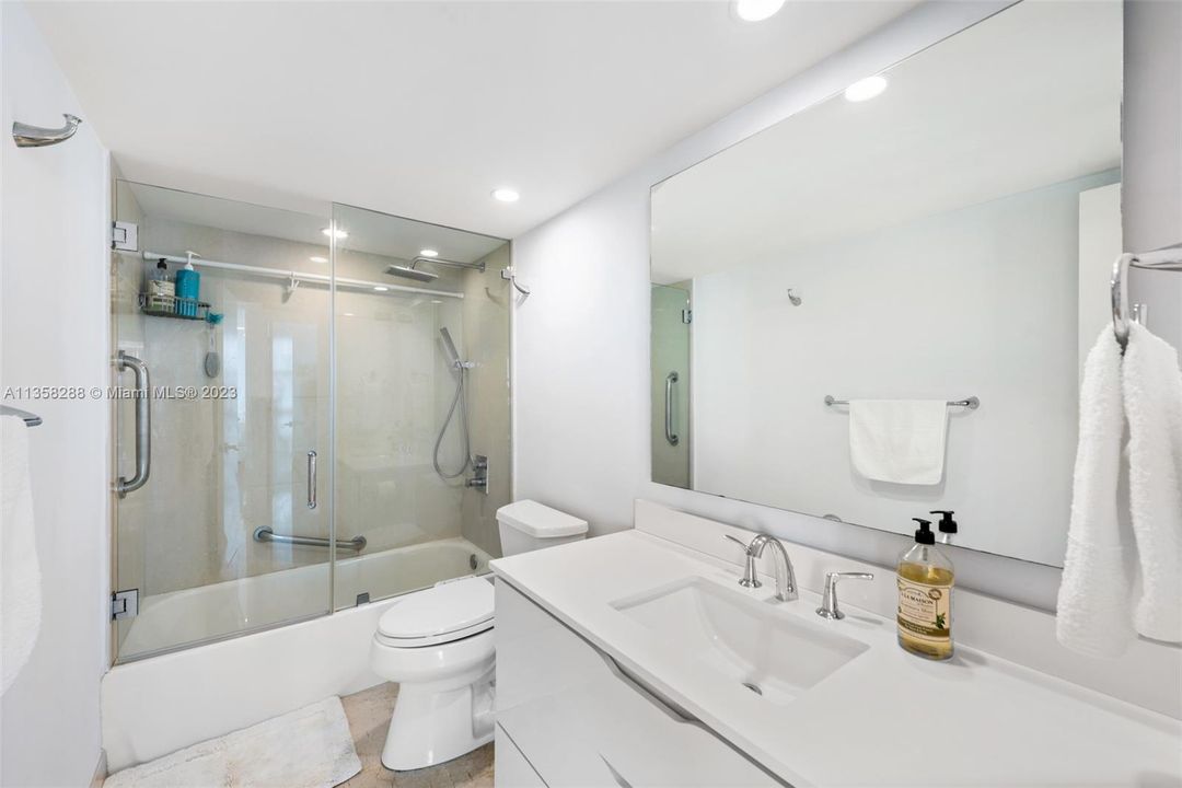 Recently Sold: $2,150,000 (3 beds, 2 baths, 1782 Square Feet)