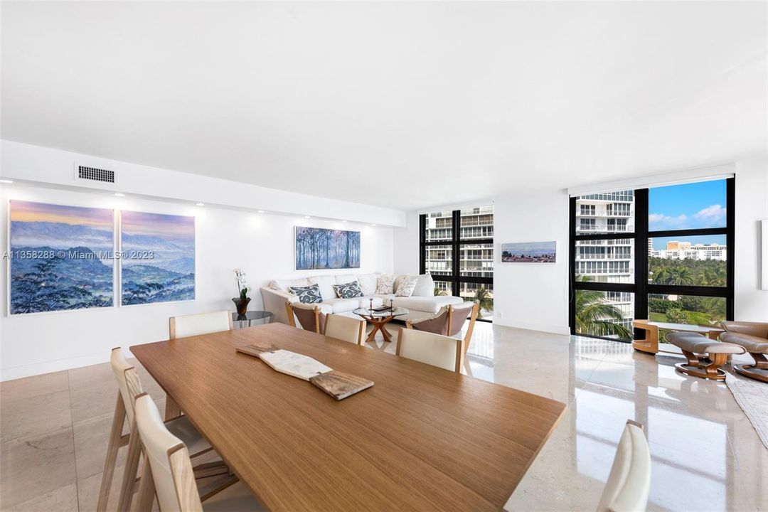 Recently Sold: $2,150,000 (3 beds, 2 baths, 1782 Square Feet)