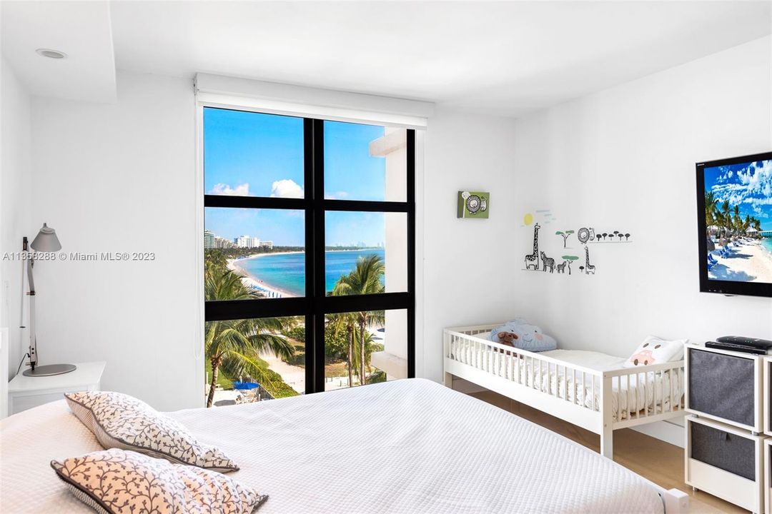 Recently Sold: $2,150,000 (3 beds, 2 baths, 1782 Square Feet)