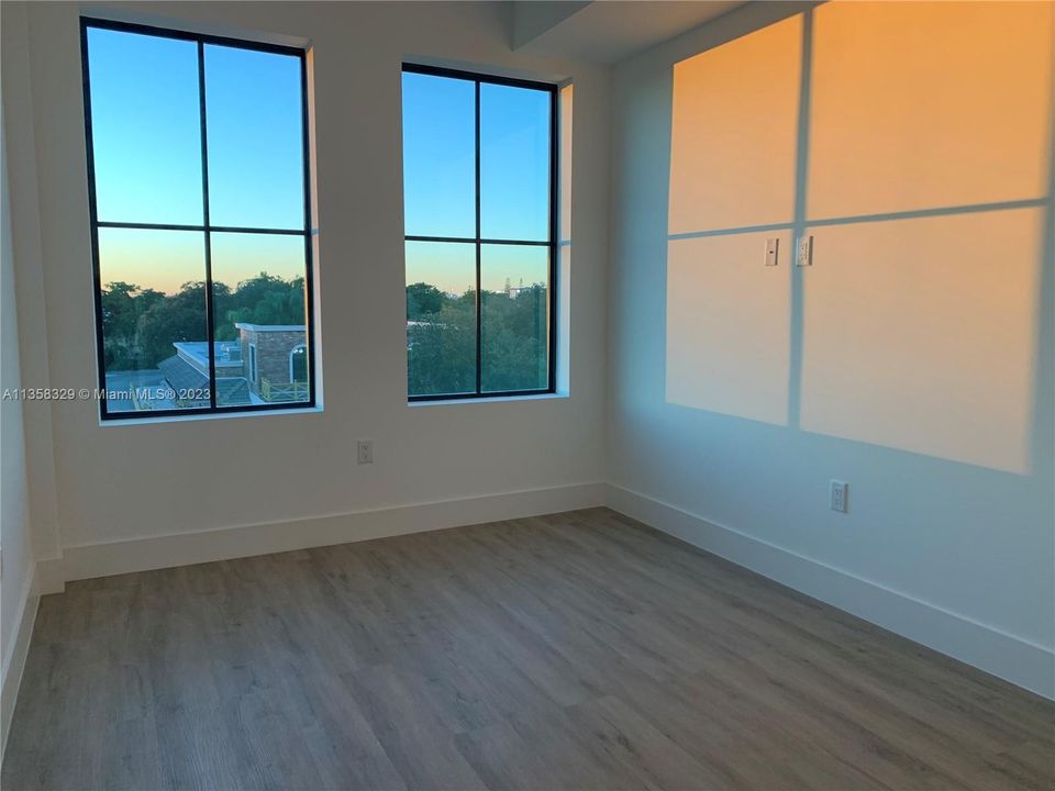 Recently Rented: $1,980 (1 beds, 1 baths, 681 Square Feet)