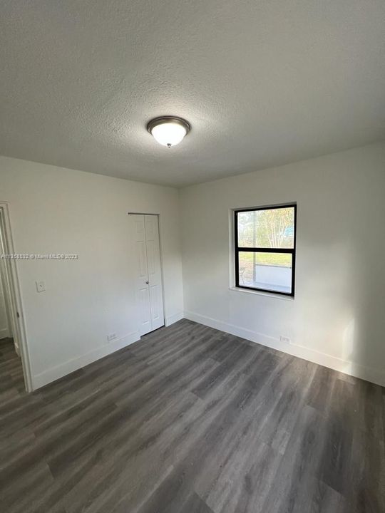 Recently Sold: $379,000 (2 beds, 1 baths, 720 Square Feet)