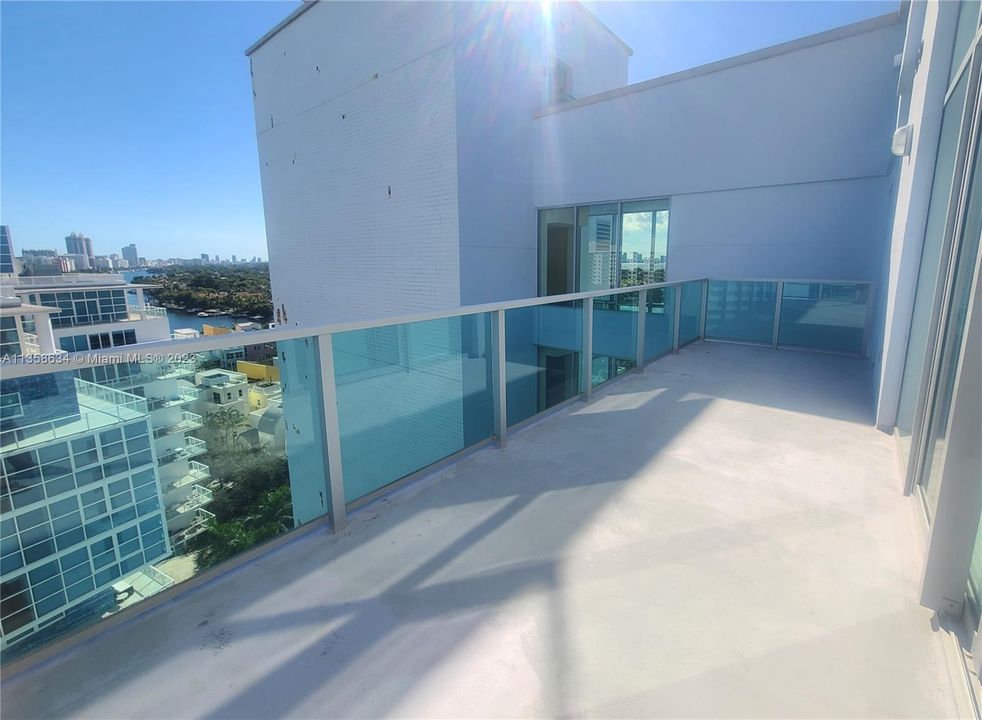 For Sale: $3,449,900 (2 beds, 3 baths, 2149 Square Feet)