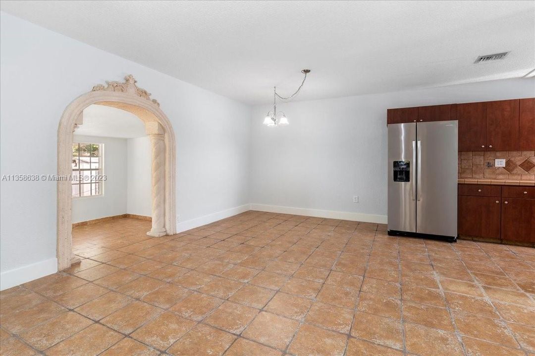 Recientemente alquilado: $3,200 (3 camas, 2 baños, 2409 Pies cuadrados)