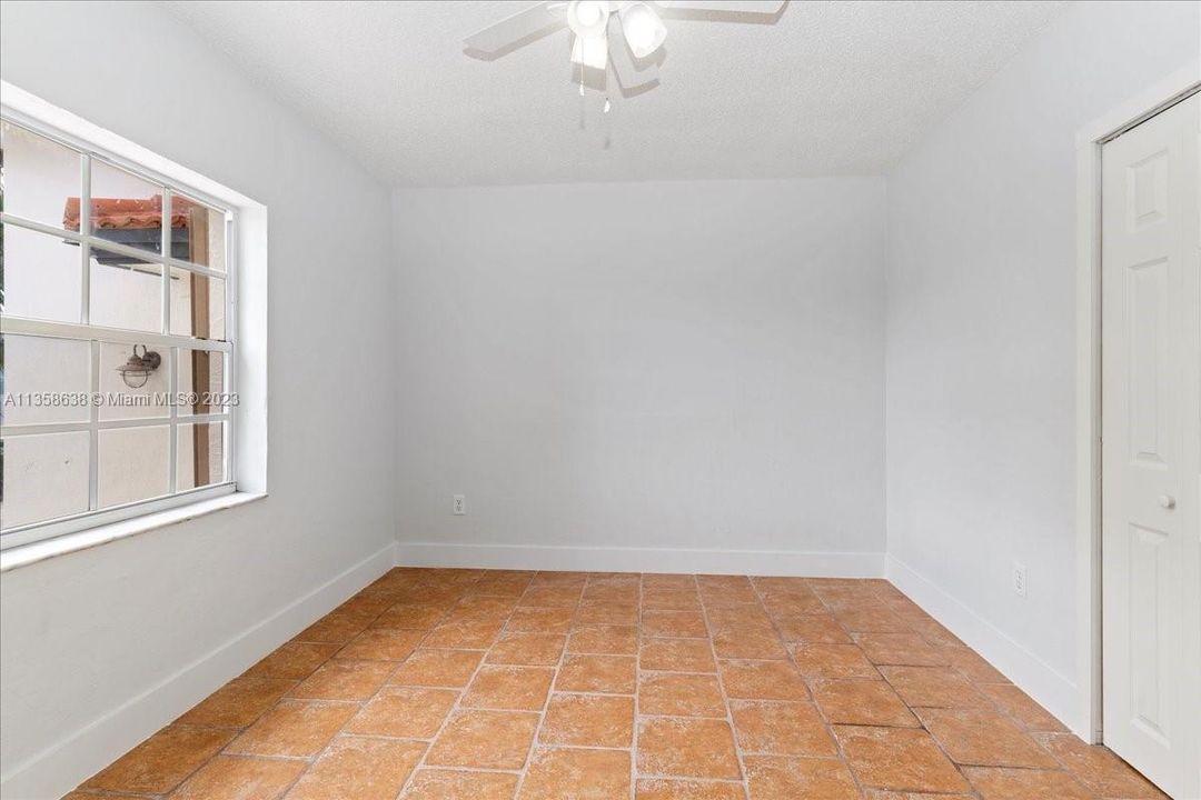 Recientemente alquilado: $3,200 (3 camas, 2 baños, 2409 Pies cuadrados)