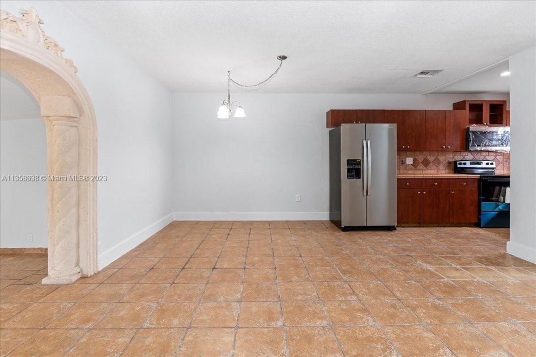 Recientemente alquilado: $3,200 (3 camas, 2 baños, 2409 Pies cuadrados)