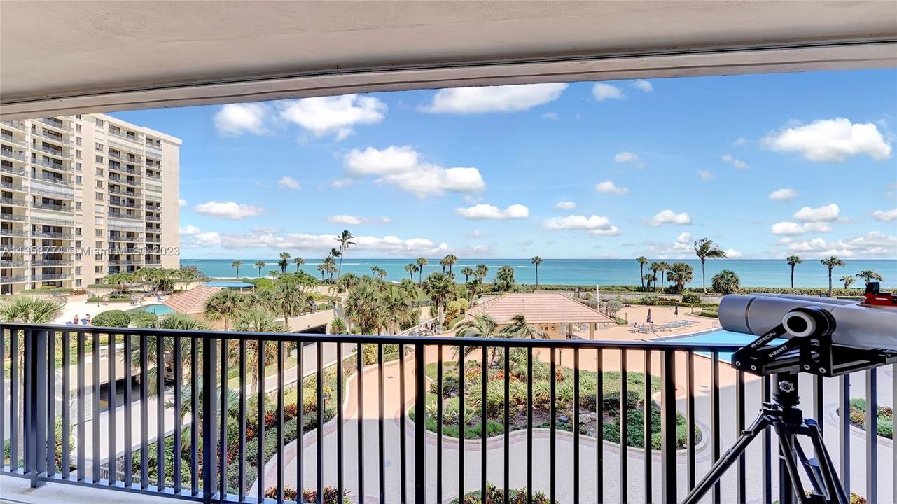 Recently Sold: $1,125,000 (2 beds, 2 baths, 1170 Square Feet)