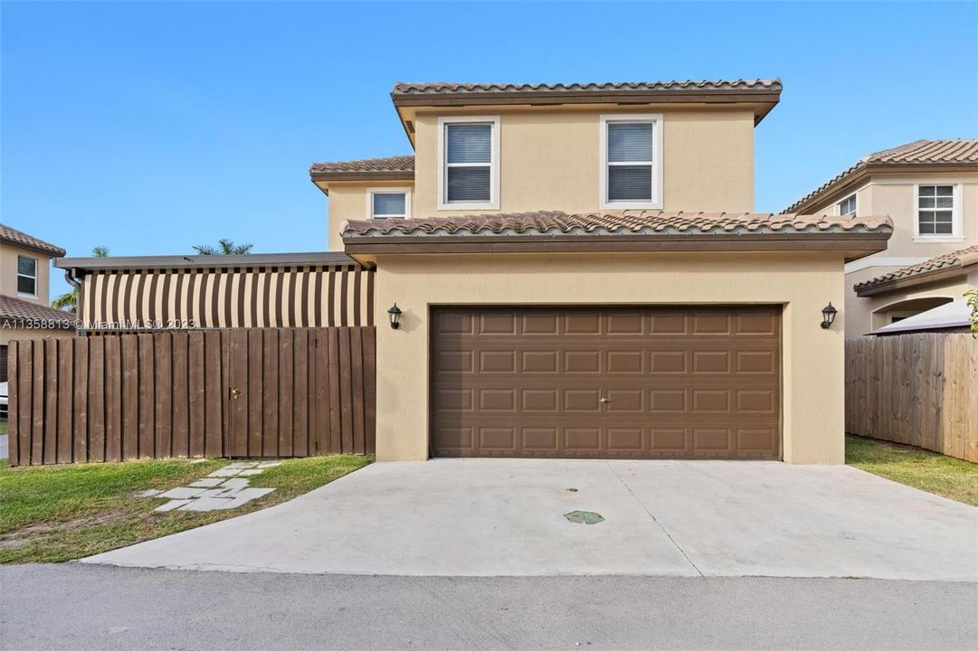 Recently Sold: $535,000 (4 beds, 2 baths, 2264 Square Feet)
