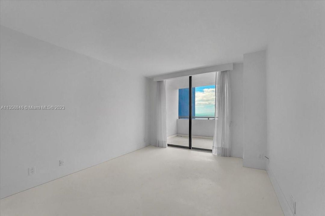 Recently Sold: $1,249,000 (2 beds, 2 baths, 1895 Square Feet)