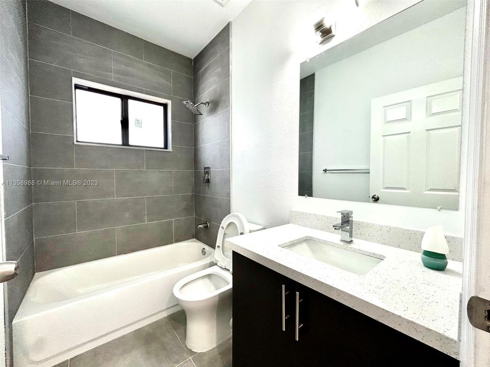 Недавно арендовано: $3,400 (3 спален, 2 ванн, 0 Квадратных фут)