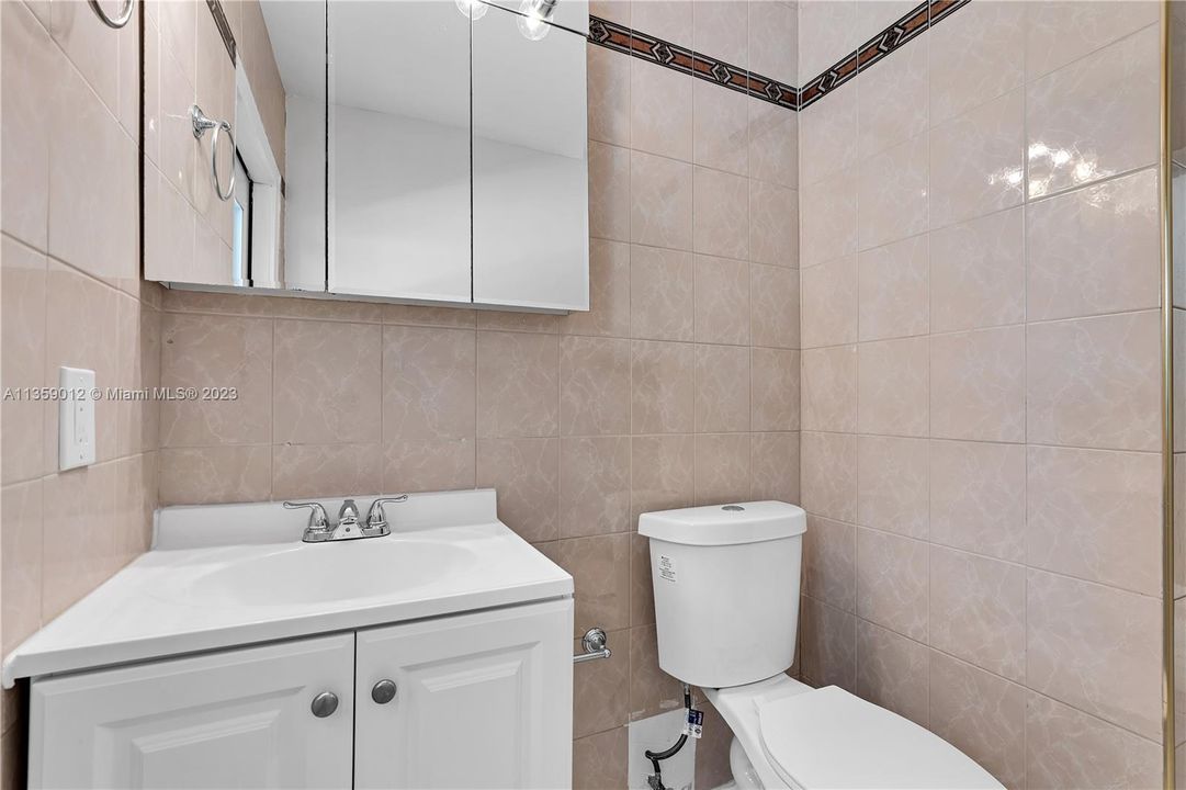 Recently Sold: $1,155,000 (3 beds, 2 baths, 1334 Square Feet)