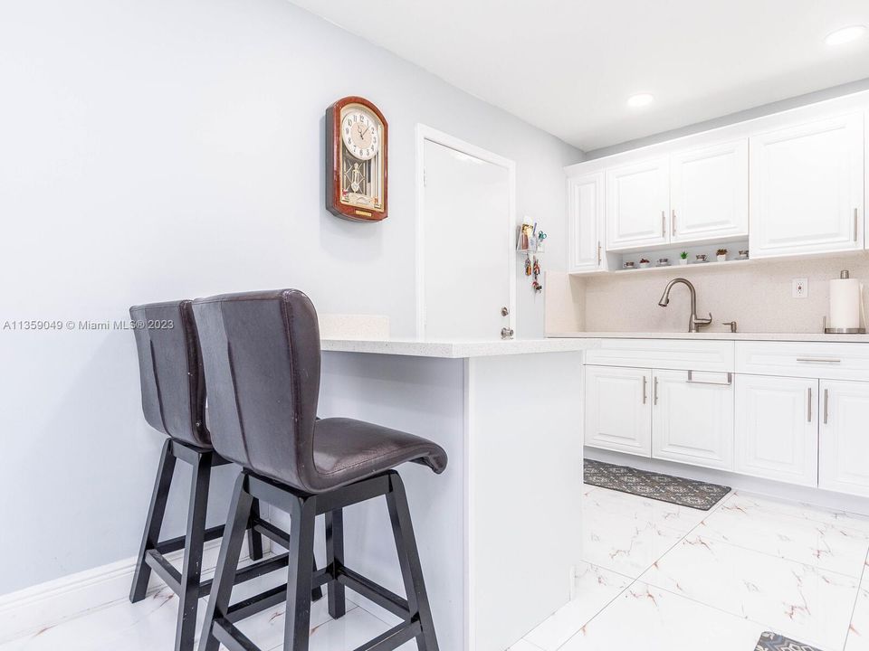 Recently Sold: $575,000 (3 beds, 2 baths, 1400 Square Feet)