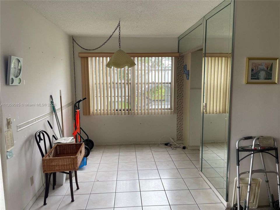 Recently Sold: $130,000 (2 beds, 1 baths, 840 Square Feet)