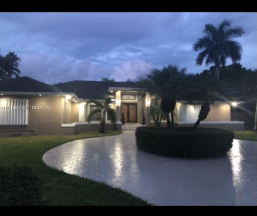 Recently Rented: $5,250 (4 beds, 3 baths, 3620 Square Feet)