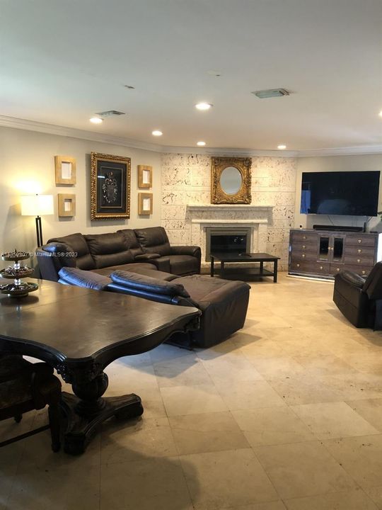 Recently Rented: $5,250 (4 beds, 3 baths, 3620 Square Feet)