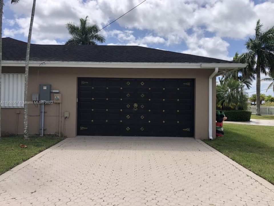 Recently Rented: $5,250 (4 beds, 3 baths, 3620 Square Feet)