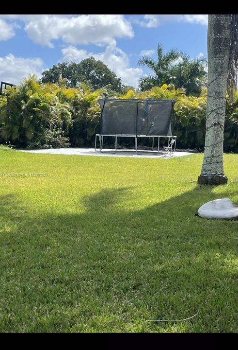 Recently Rented: $5,250 (4 beds, 3 baths, 3620 Square Feet)