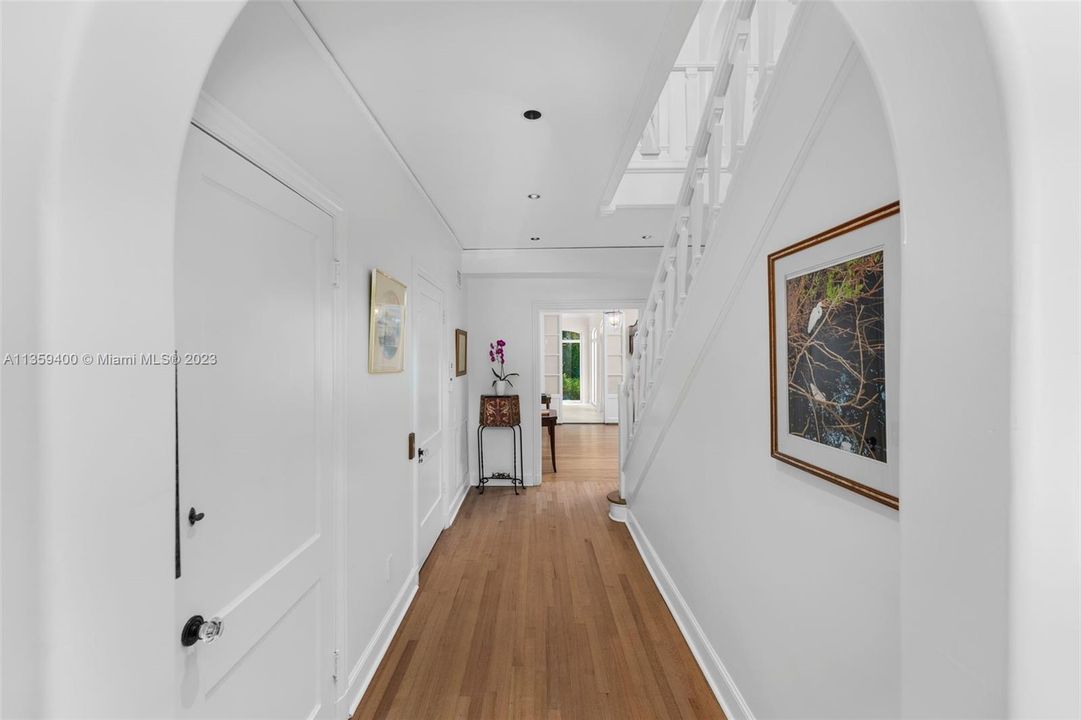 Recently Sold: $2,850,000 (3 beds, 3 baths, 3129 Square Feet)