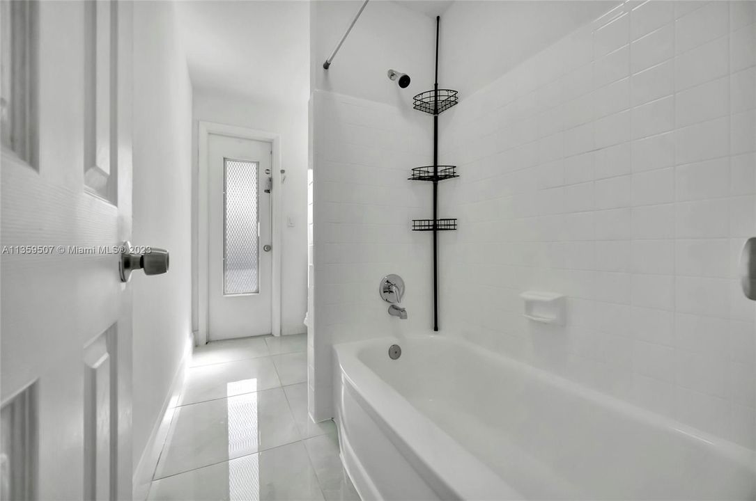 Recently Sold: $485,000 (3 beds, 2 baths, 1188 Square Feet)