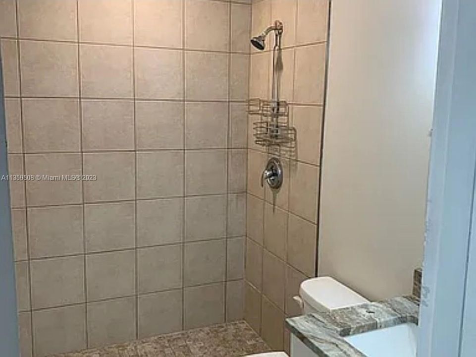 Vendido Recientemente: $285,000 (3 camas, 2 baños, 1200 Pies cuadrados)