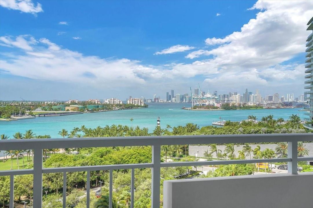Recently Sold: $1,199,000 (1 beds, 1 baths, 858 Square Feet)