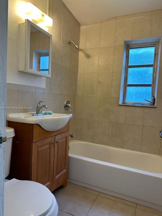 Недавно арендовано: $2,800 (3 спален, 1 ванн, 1054 Квадратных фут)