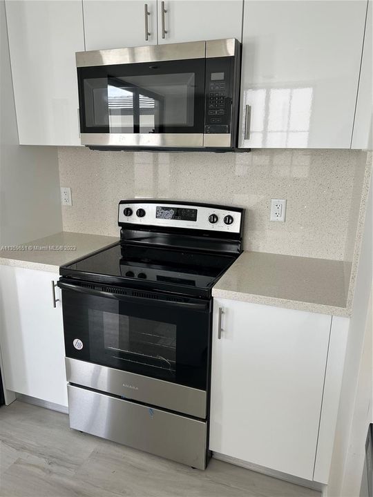 Vendido Recientemente: $579,000 (4 camas, 3 baños, 1874 Pies cuadrados)