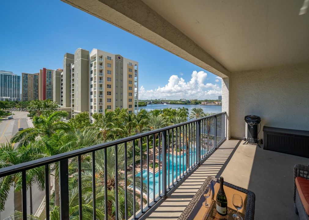 Recently Rented: $3,950 (3 beds, 2 baths, 1353 Square Feet)