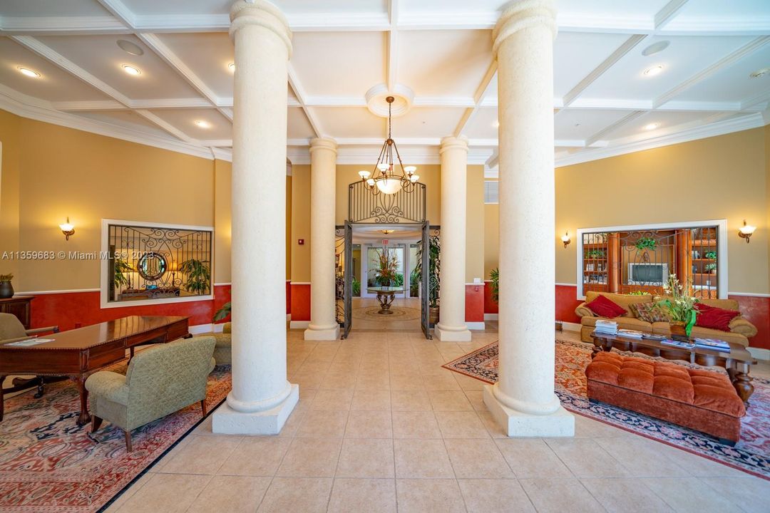 Recently Rented: $3,950 (3 beds, 2 baths, 1353 Square Feet)