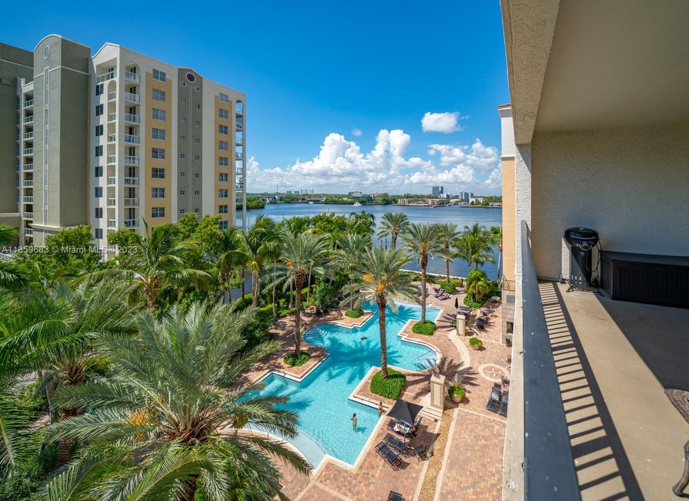 Recently Rented: $3,950 (3 beds, 2 baths, 1353 Square Feet)