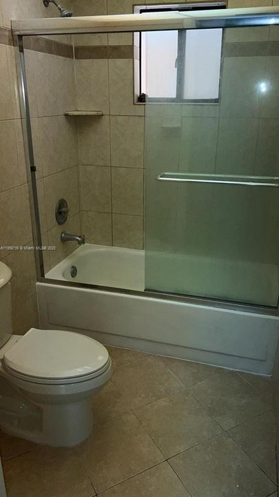 最近租的: $2,000 (1 贝兹, 1 浴室, 705 平方英尺)