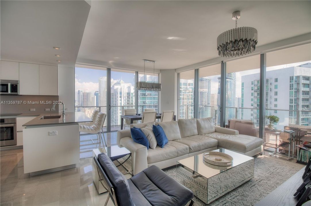 Recently Sold: $1,275,000 (2 beds, 2 baths, 1265 Square Feet)