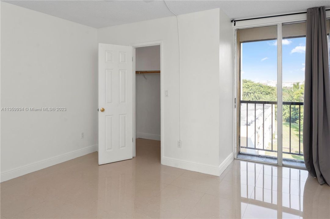 Recently Rented: $2,550 (2 beds, 2 baths, 1113 Square Feet)