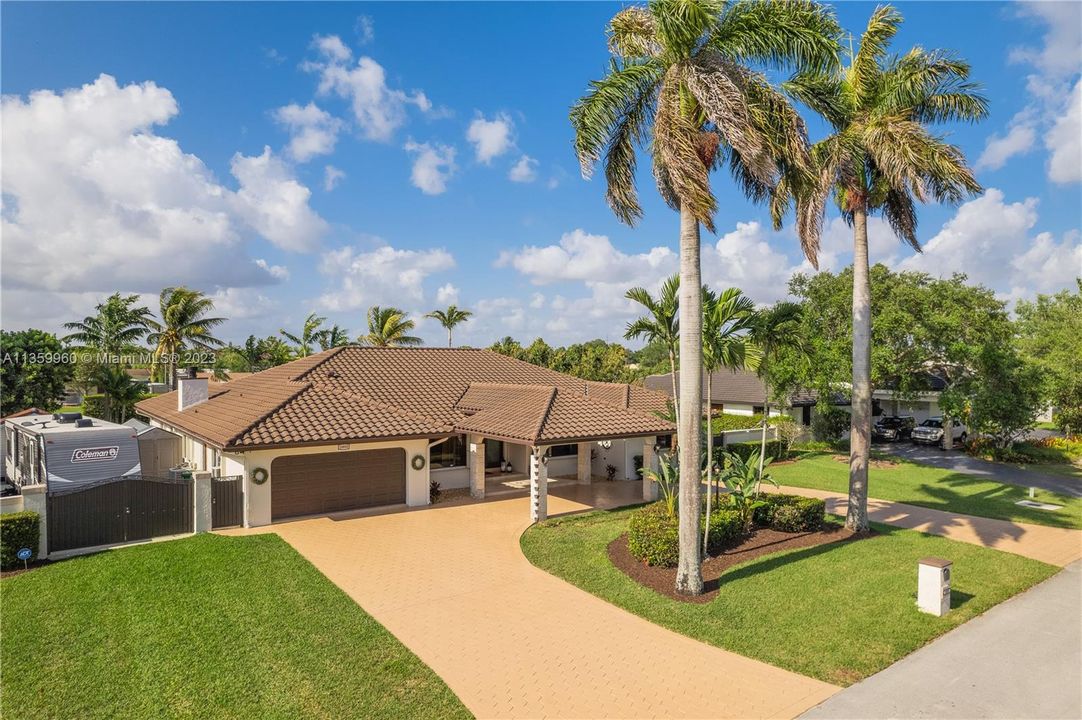 Recently Sold: $1,495,900 (4 beds, 3 baths, 3087 Square Feet)