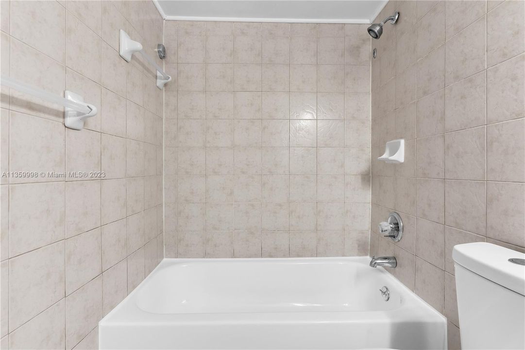 最近租的: $2,550 (2 贝兹, 2 浴室, 894 平方英尺)