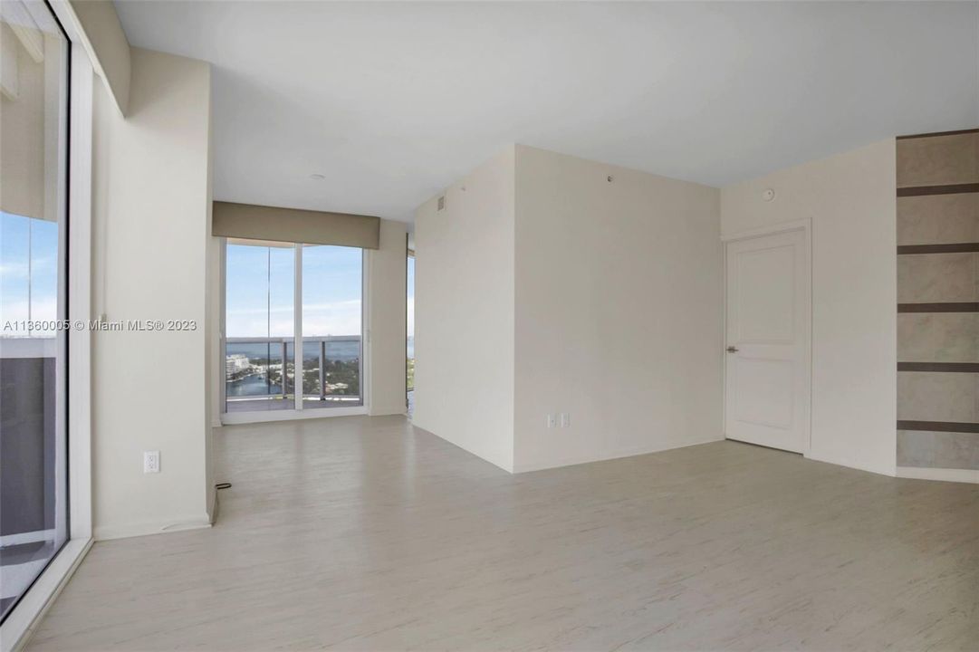 Recently Rented: $7,150 (2 beds, 2 baths, 1380 Square Feet)